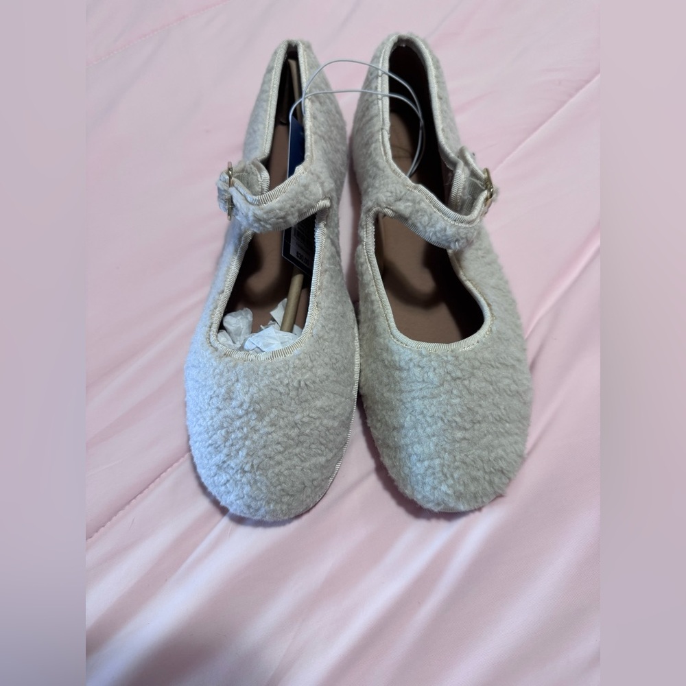 Halston Vintage Thread Beige Ballet Flats